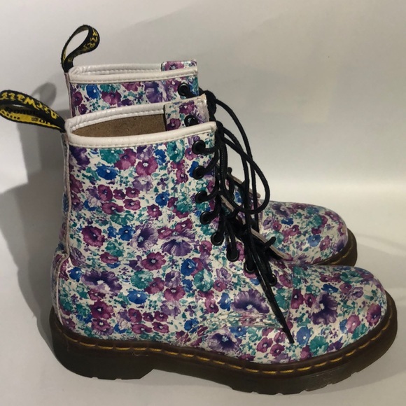 Dr. Martens Shoes - Dr Martens Floral Boots Size 7.5